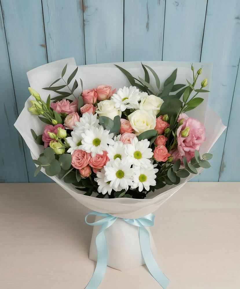 Букет цветов из: Розы, Лизиантусы и Хризантемы в Савельево