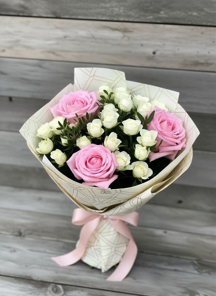 Букет цветов из: Розы в Савельево