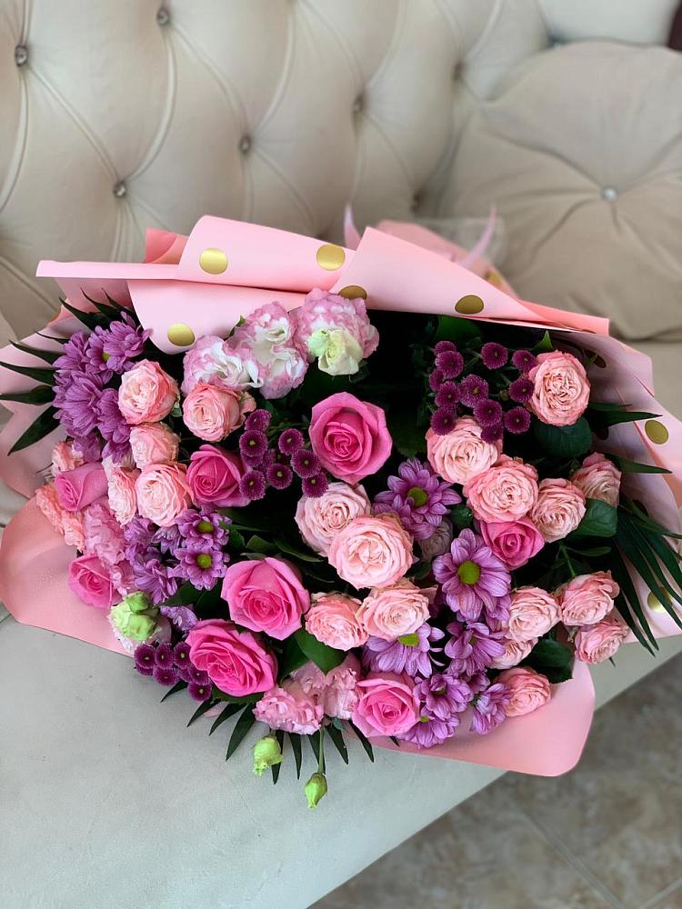 Букет цветов из: Хризантемы, Розы и Лизиантусы в Савельево