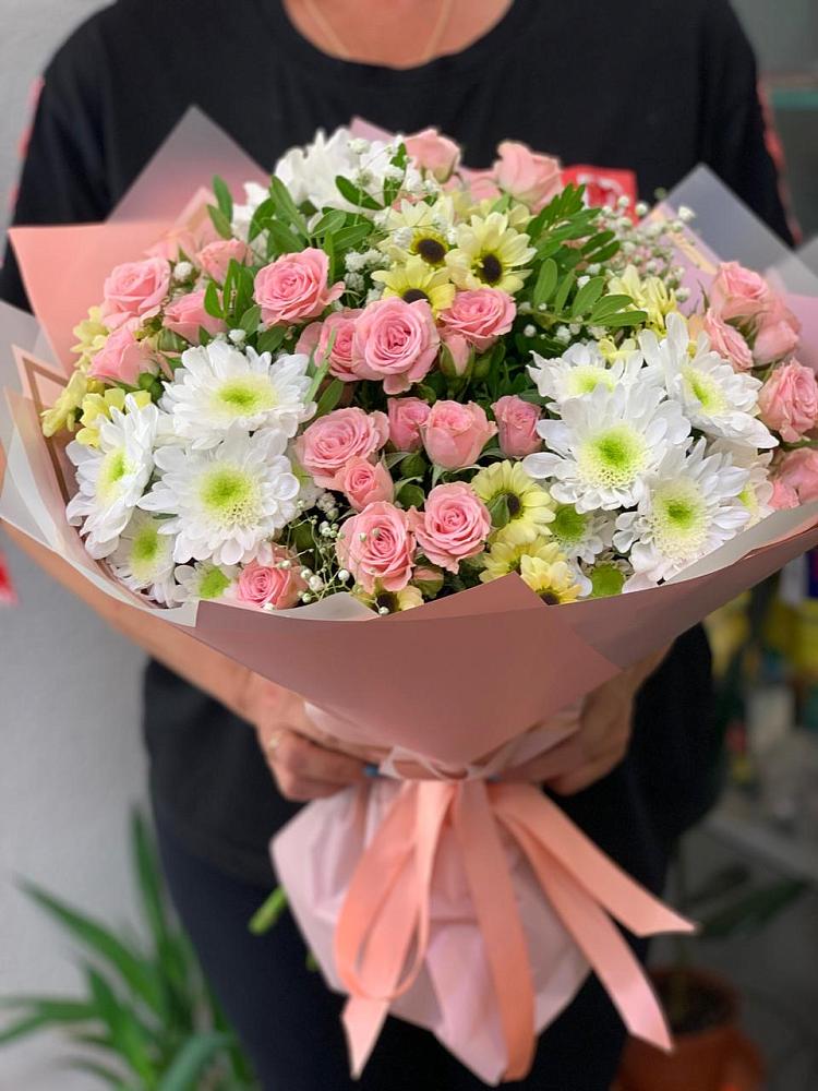 Букет цветов из: Розы и Хризантемы в Савельево