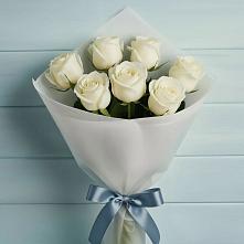 Букет 7 Белых роз Эдлесс Лав в Савельево