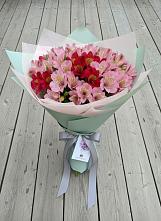 Букет цветов из:  Альстромерии в Савельево