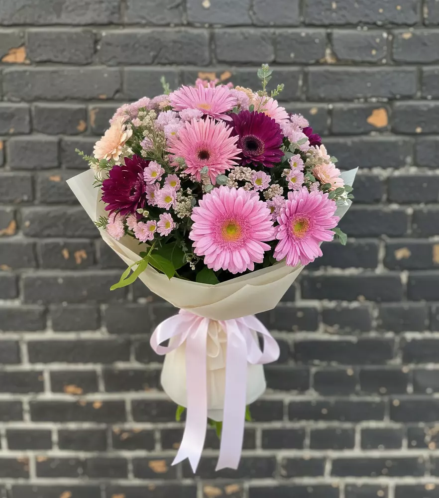 Букет цветов из: Герберы и Хризантемы в Савельево