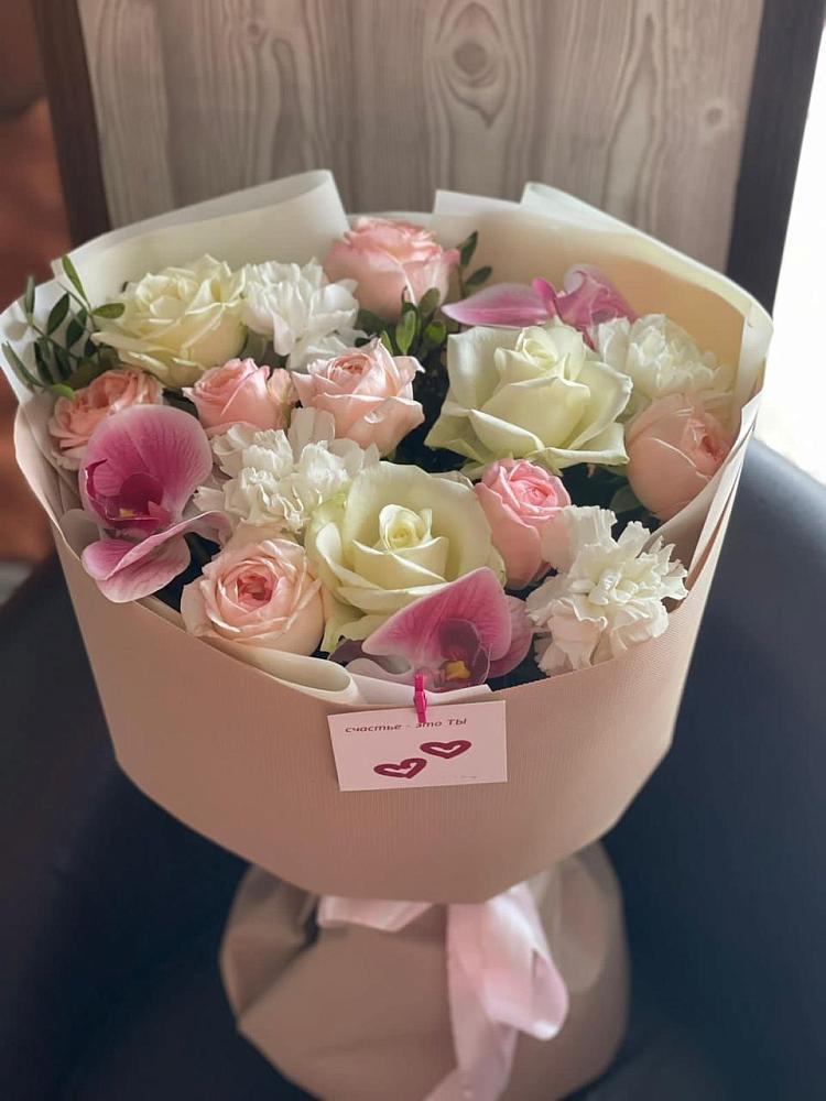 Букет цветов из: Орхидеи, Розы и Гвоздики в Савельево