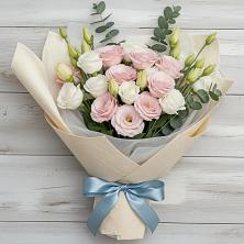 Букет цветов из:  Лизиантусы в Савельево