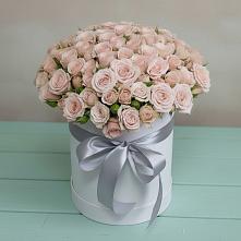 Цветочная композиция из Розы в шляпной коробке в Савельево