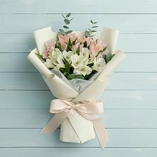 Букет цветов из:  Альстромерии в Савельево