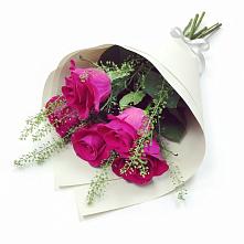 Букет цветов из:  Розы в Савельево