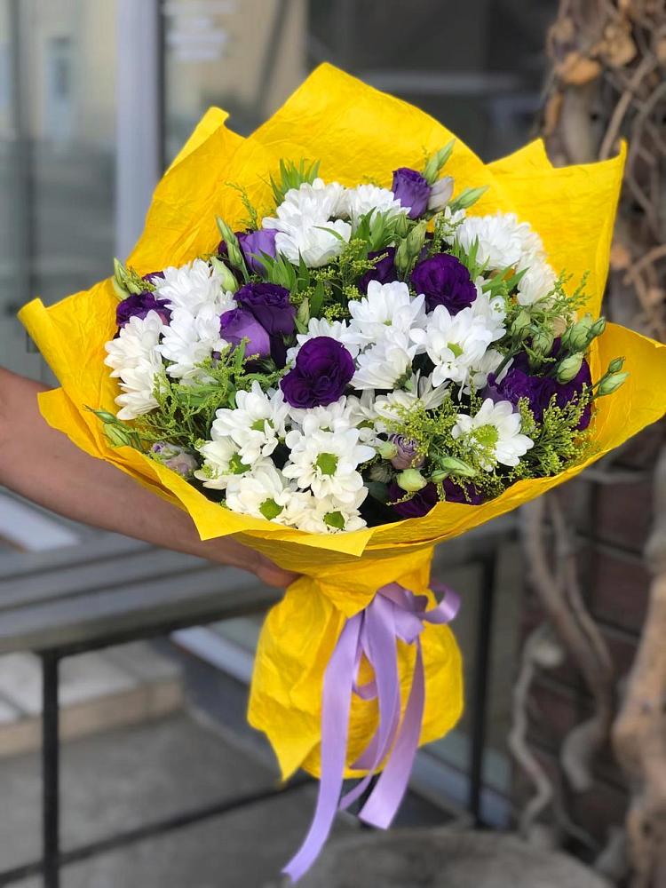 Букет цветов из: Ирисы, Хризантемы и Ромашки в Савельево
