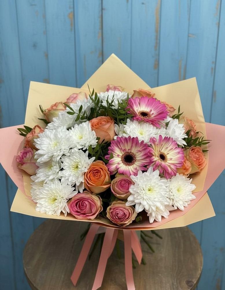 Букет цветов из: Розы, Герберы и Хризантемы в Савельево