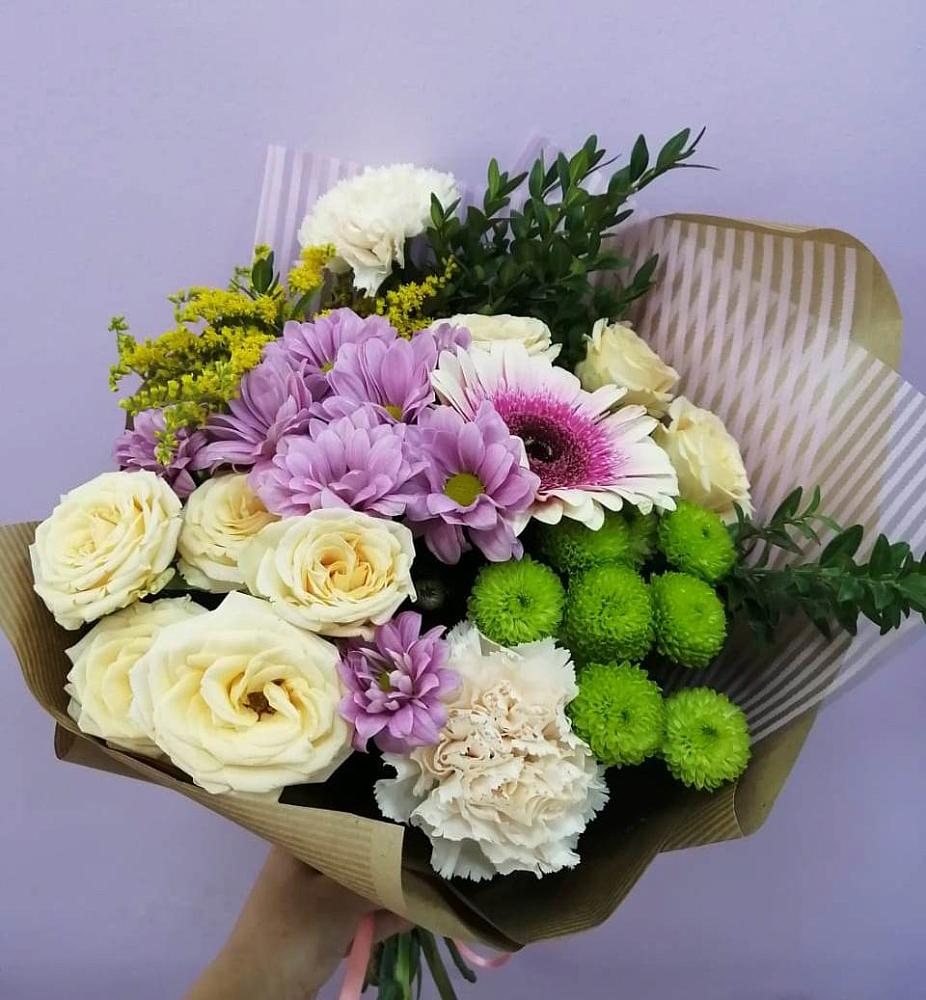 Букет цветов из: Хризантемы, Розы, Гвоздики и Герберы в Савельево