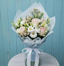 Букет цветов из:  Розы и Лизиантусы в Савельево