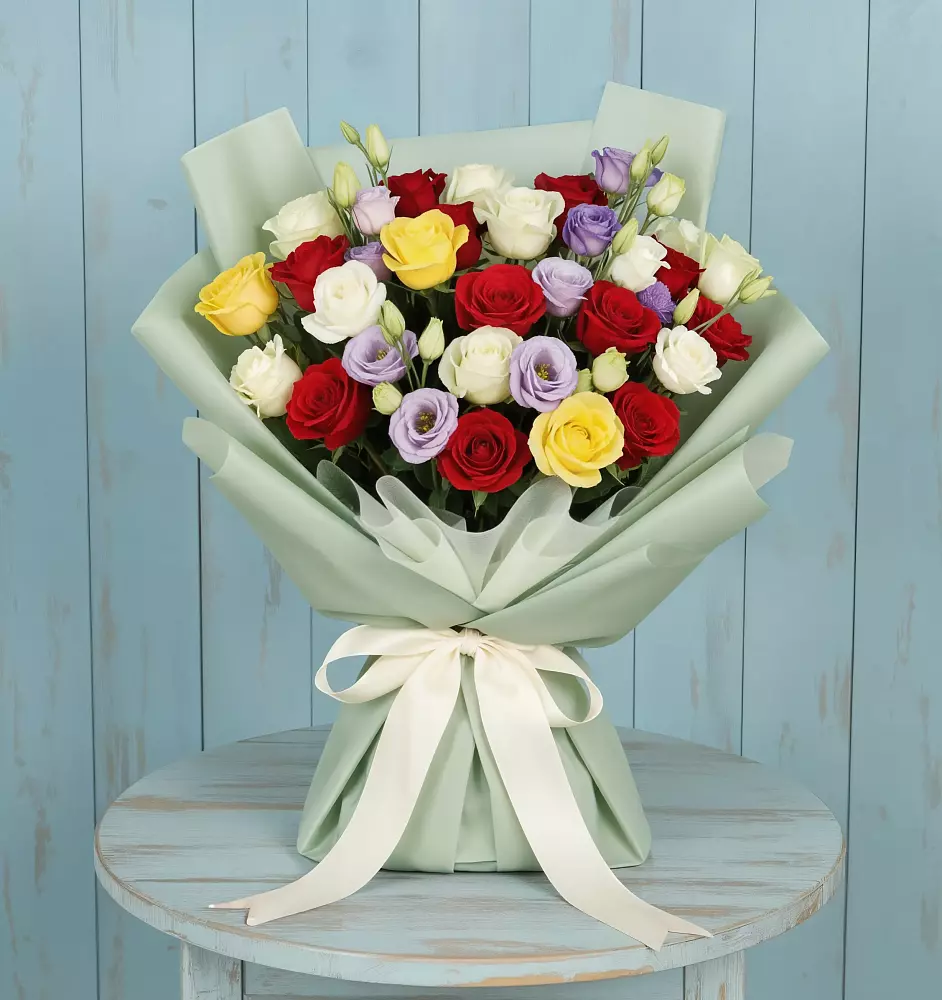 Букет цветов из: Розы в Савельево