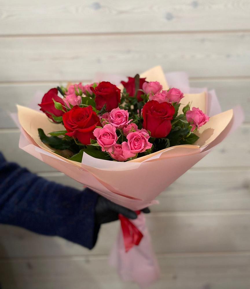 Букет цветов из: Розы в Савельево