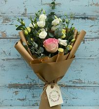 Букет цветов из:  Розы и Лизиантусы в Савельево