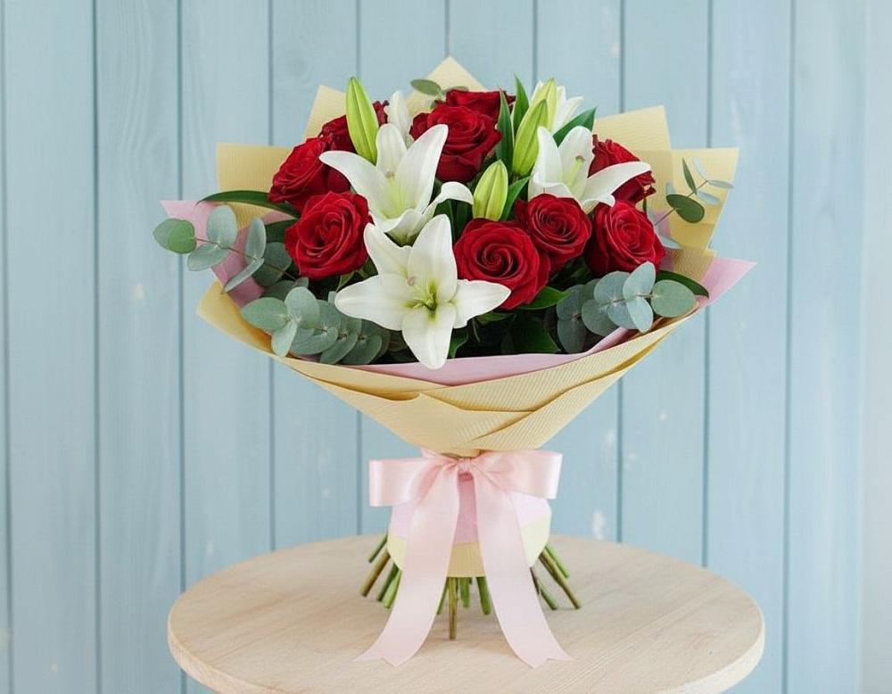Букет цветов из: Лилии и Розы в Савельево